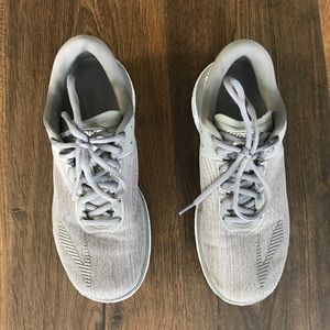 Brooks Pure Flow 6 sneakers
